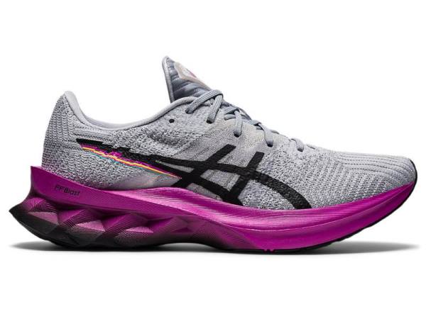 Asics Hardloopschoenen Dames, NOVABLAST Zwart/Grijs - Asics Sale Outlet | B1528376-DJ